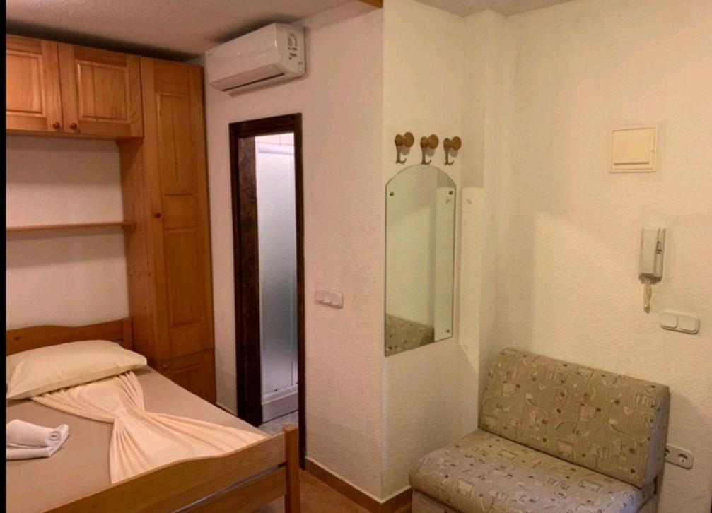 Lovely Studio Apartments Mali Raj ヴルサル エクステリア 写真